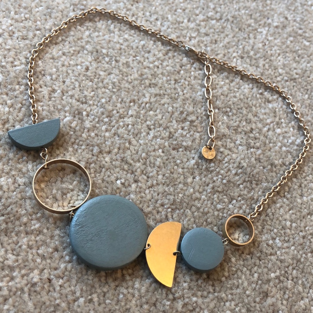 Boutique geometric statement necklace